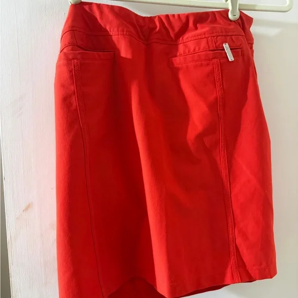 Adidas Bold Red skirt with built in shorts and pockets size Medium - Picture 8 of 9